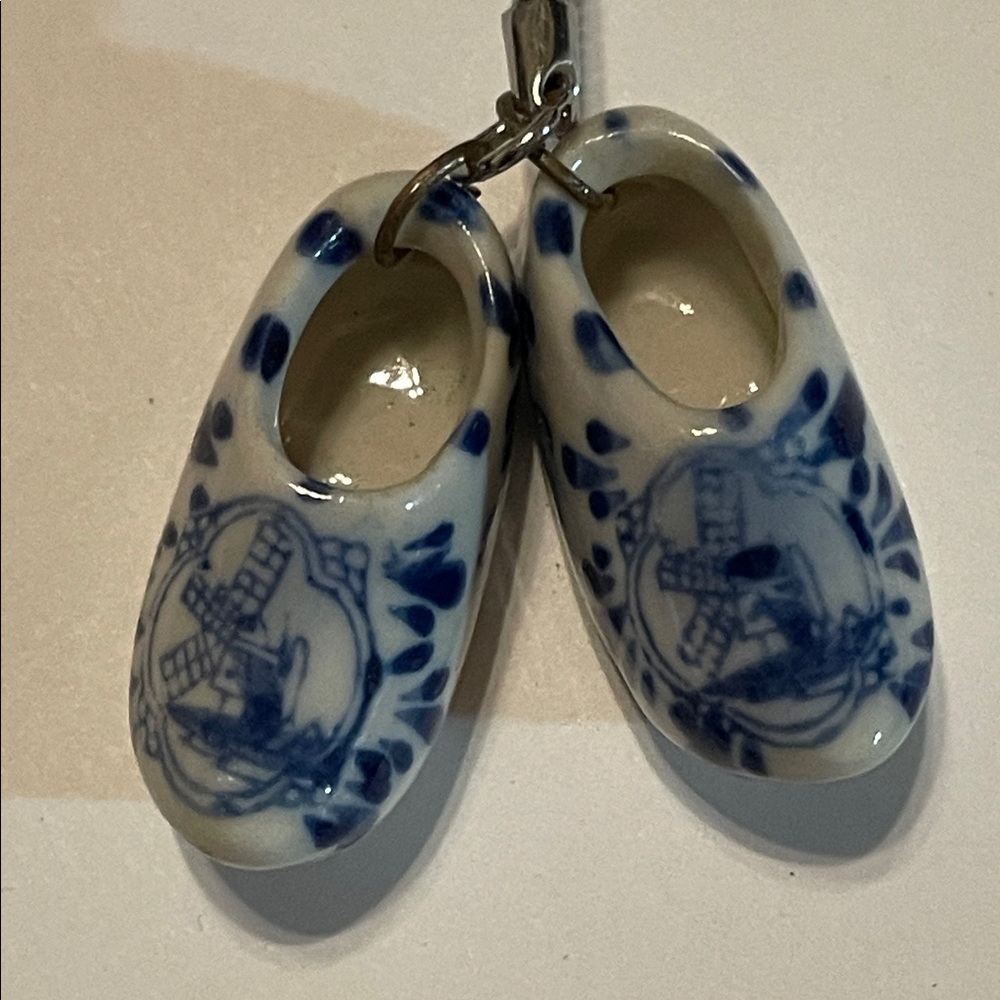 Blue and White Delft Porcelain Holland Shoes Keychain